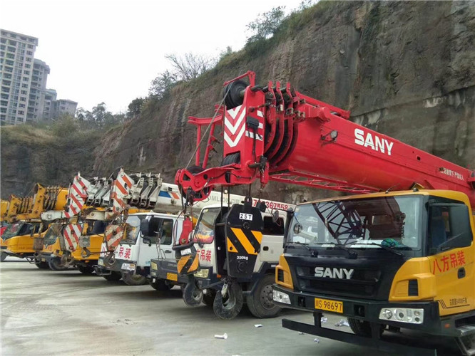 金塔县吊车出租按什么计费？台班费、单次费、里程费怎么算？